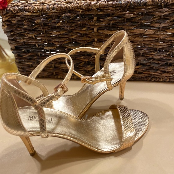 MIcheal MK sandals / heels - Picture 2 of 11